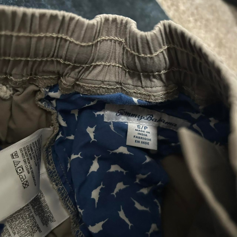 Tommy Bahama tan shorts Size S‎ - Picture 3 of 4